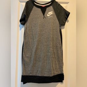 Nike short sleeve dress